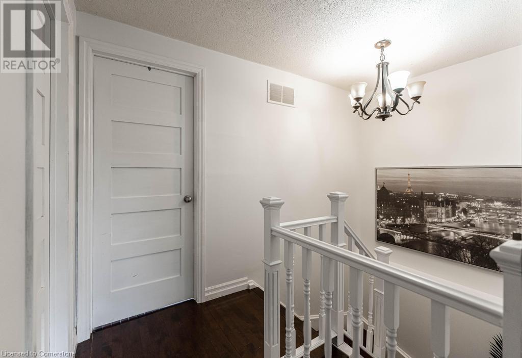 2323 Glastonbury Road, Burlington, Ontario  L7P 4L7 - Photo 23 - 40693054