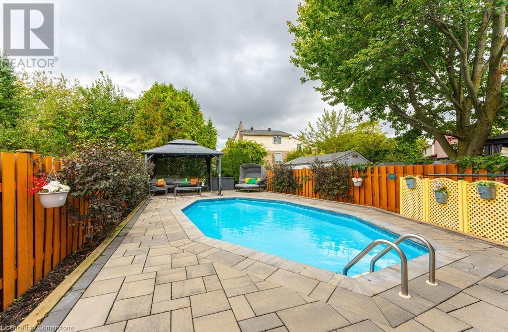 2323 Glastonbury Road, Burlington, Ontario  L7P 4L7 - Photo 26 - 40693054