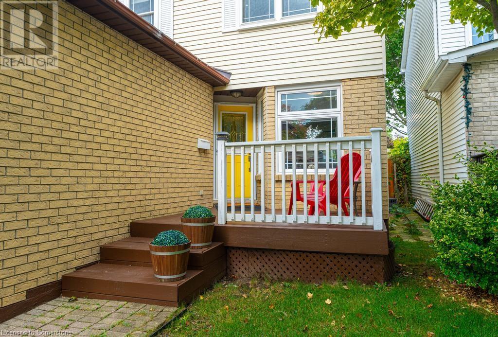 2323 Glastonbury Road, Burlington, Ontario  L7P 4L7 - Photo 3 - 40693054