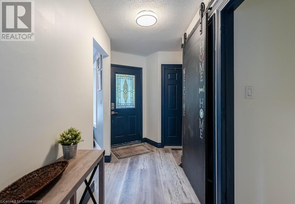2323 Glastonbury Road, Burlington, Ontario  L7P 4L7 - Photo 4 - 40693054