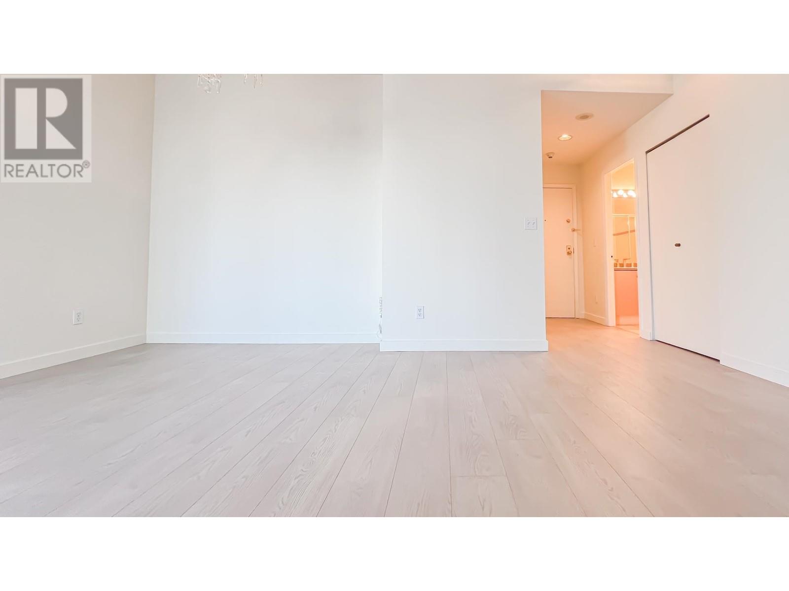 Listing Picture 7 of 36 : 1903 6220 MCKAY AVENUE, Burnaby / 本拿比 - 魯藝地產 Yvonne Lu Group - MLS Medallion Club Member