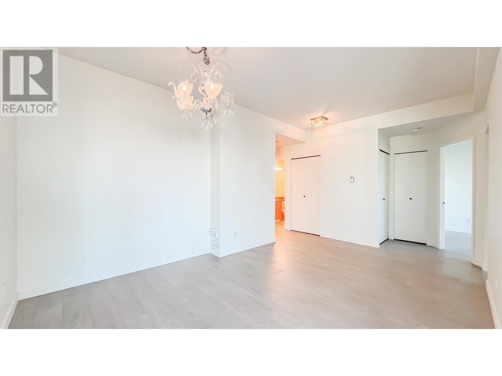Listing Picture 5 of 36 : 1903 6220 MCKAY AVENUE, Burnaby / 本拿比 - 魯藝地產 Yvonne Lu Group - MLS Medallion Club Member