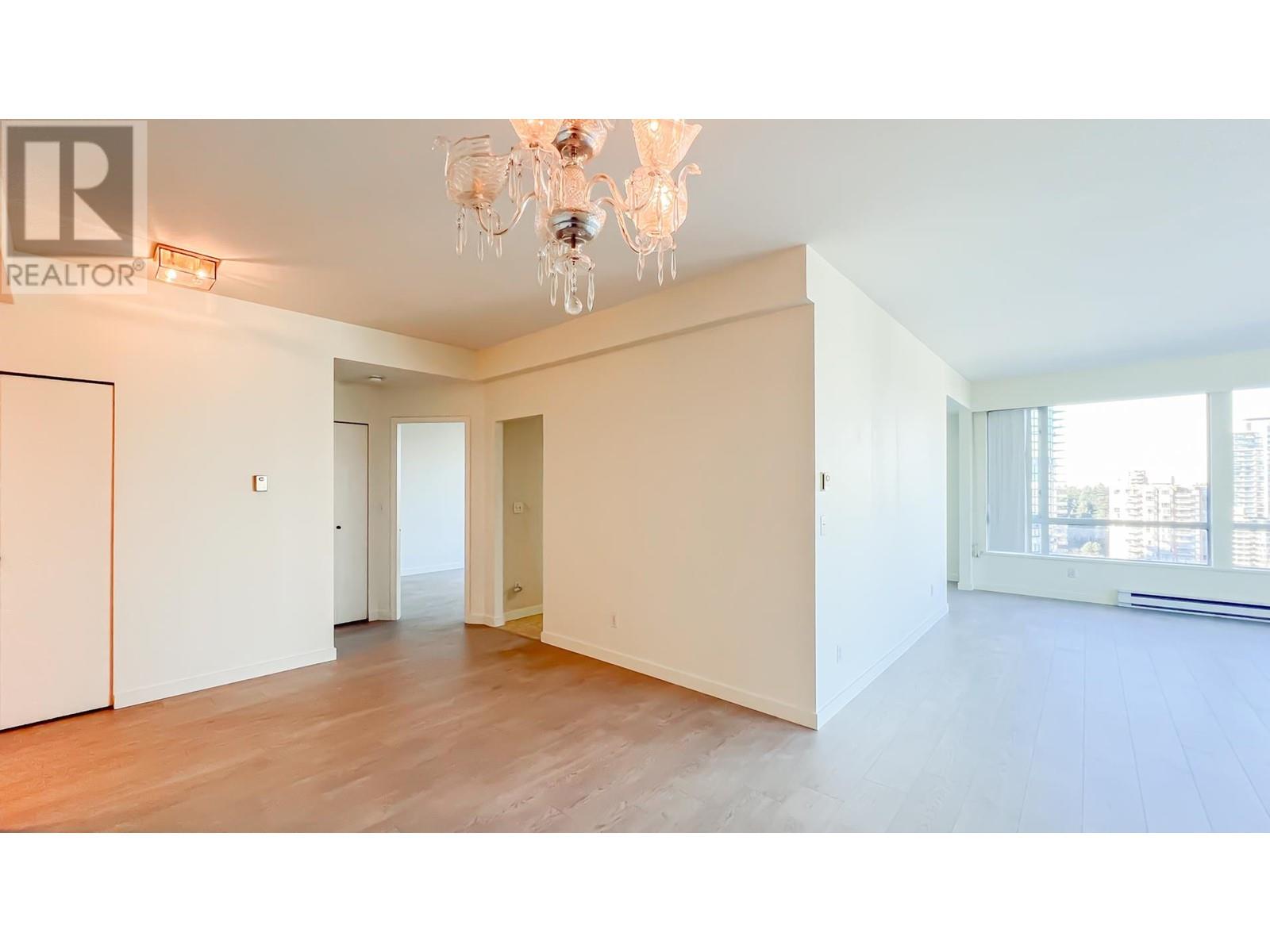 Listing Picture 9 of 36 : 1903 6220 MCKAY AVENUE, Burnaby / 本拿比 - 魯藝地產 Yvonne Lu Group - MLS Medallion Club Member