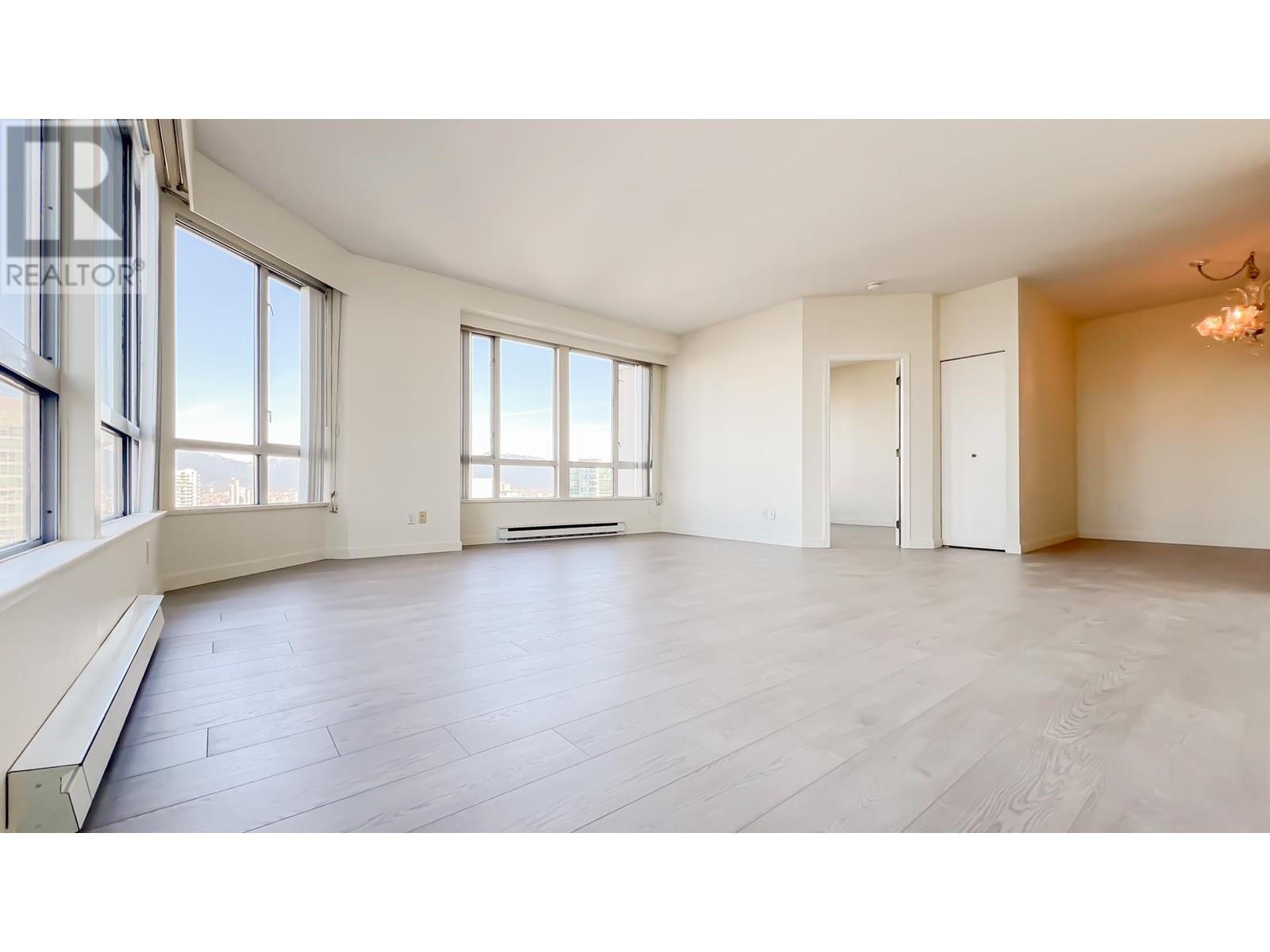 Listing Picture 3 of 36 : 1903 6220 MCKAY AVENUE, Burnaby / 本拿比 - 魯藝地產 Yvonne Lu Group - MLS Medallion Club Member