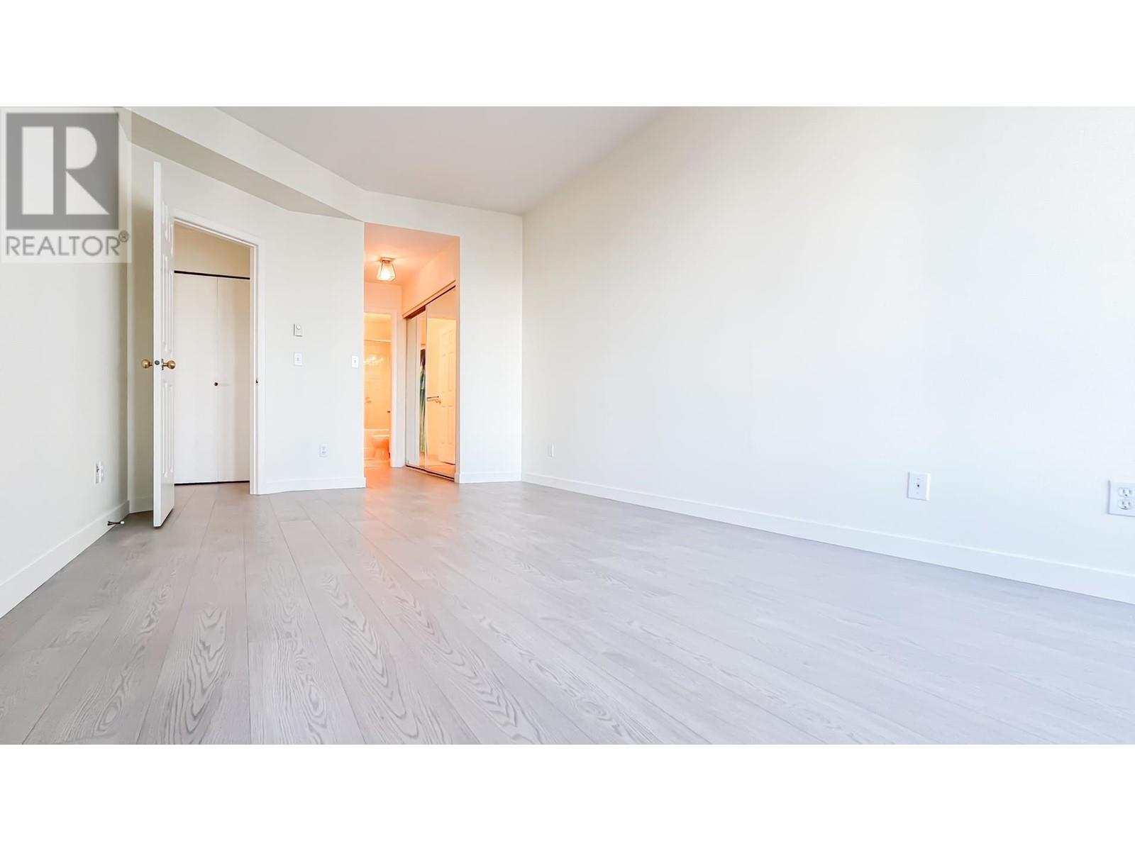 Listing Picture 16 of 36 : 1903 6220 MCKAY AVENUE, Burnaby / 本拿比 - 魯藝地產 Yvonne Lu Group - MLS Medallion Club Member
