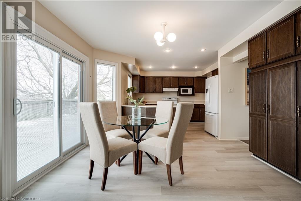 2198 Charnwood Drive, Burlington, Ontario  L7M 2X1 - Photo 10 - 40692675