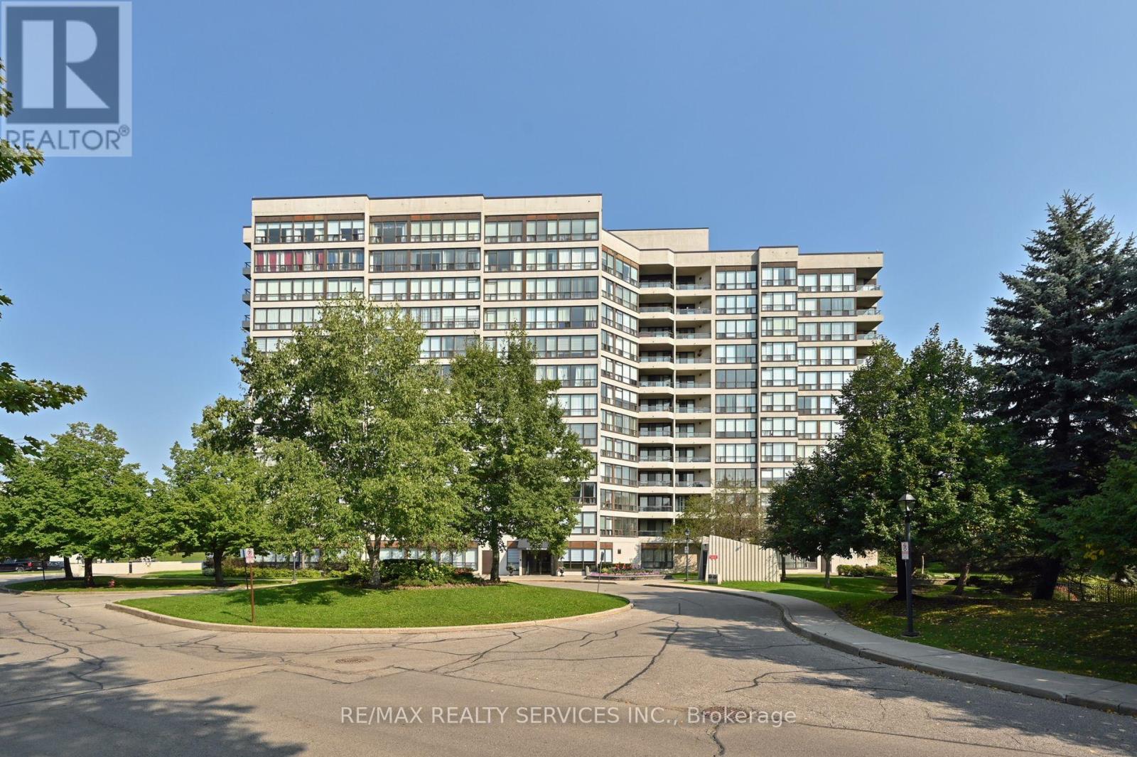 Property at #1210 - 10 LAURELCREST STREET image 1
