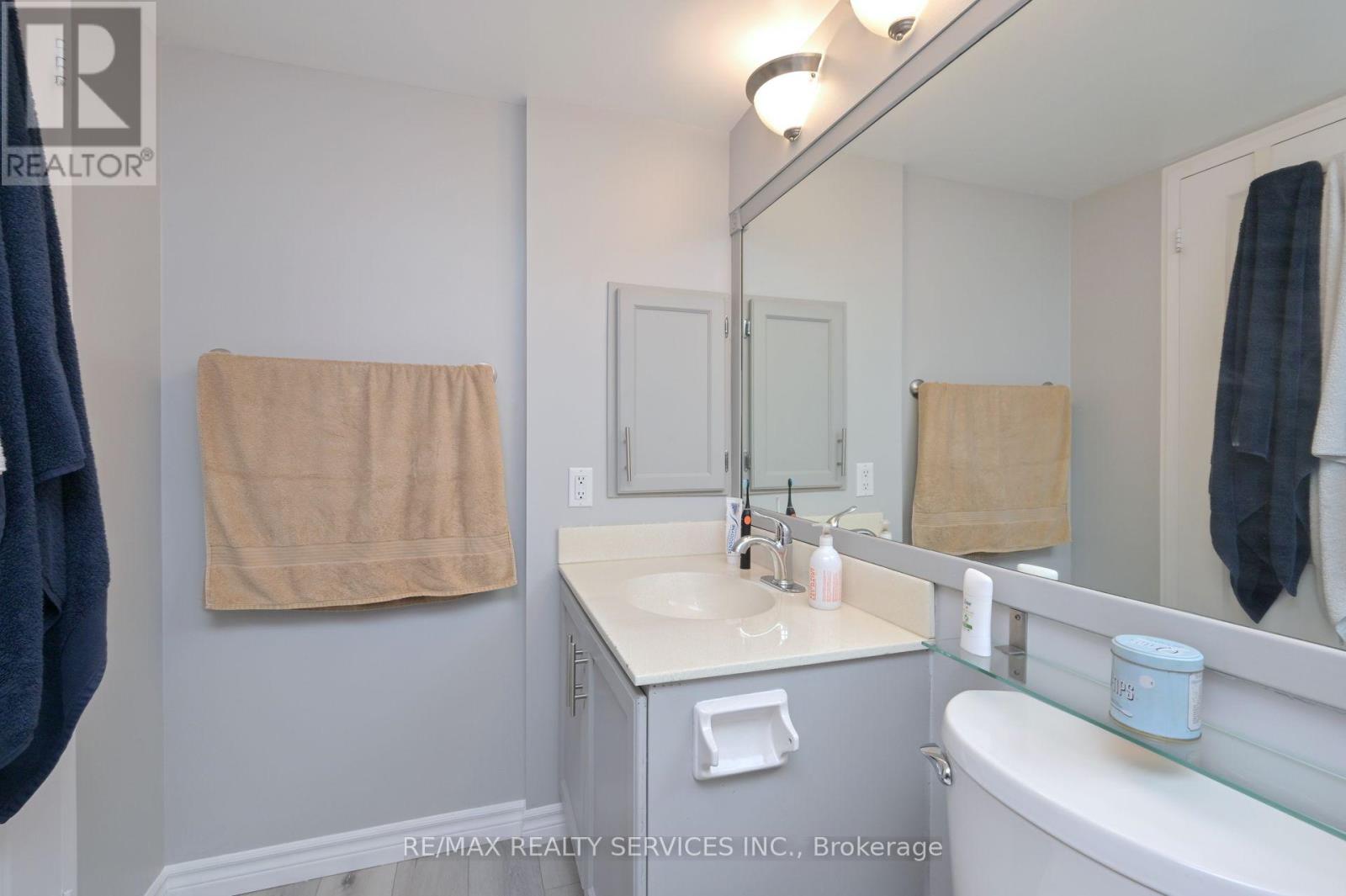 #1210 - 10 Laurelcrest Street, Brampton, Ontario  L6S 5Y3 - Photo 12 - W11938875