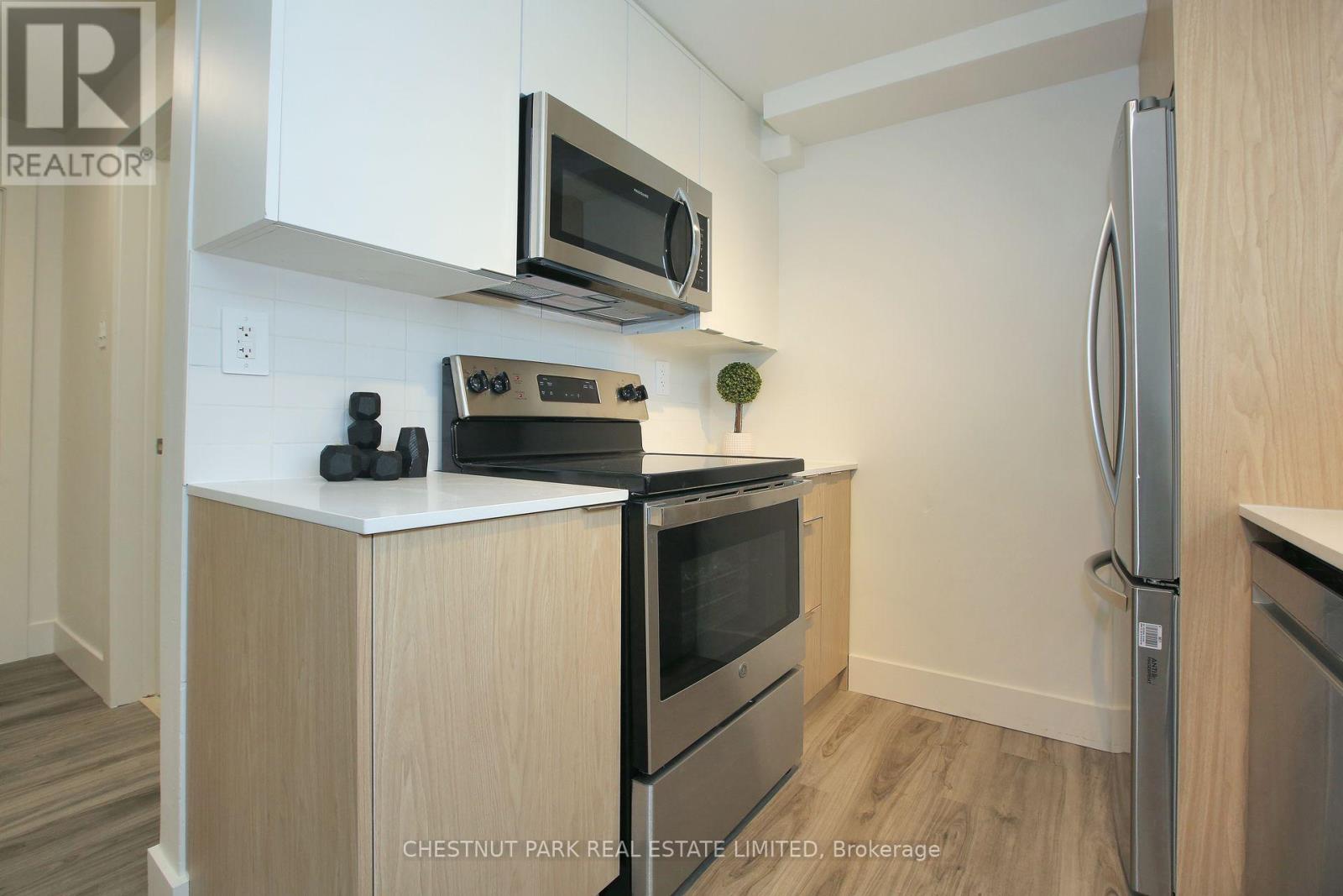 1 - 1472 Avenue Road, Toronto, Ontario  M5N 2H7 - Photo 11 - C11938940