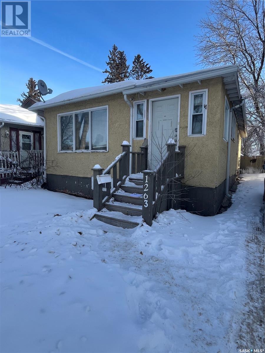 1263 Cameron Street, Regina, Saskatchewan  S4T 2T2 - Photo 1 - SK993536