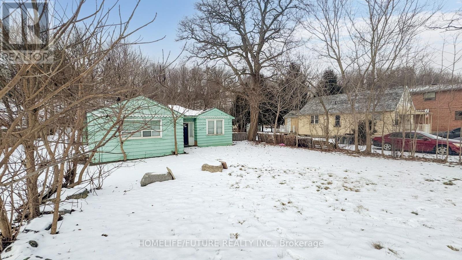 Property at 8204 ISLINGTON AVENUE image 2