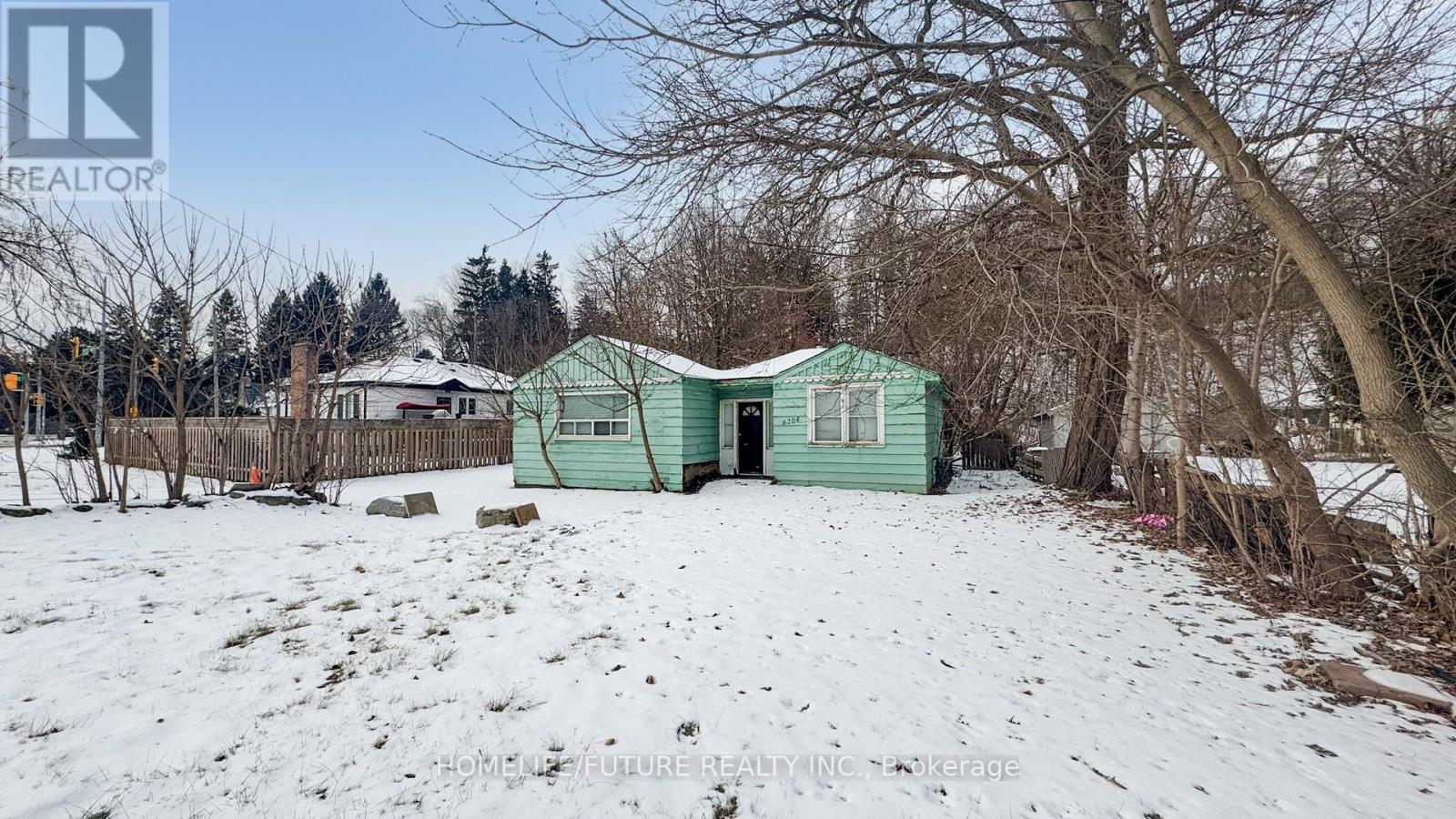 Property at 8204 ISLINGTON AVENUE image 3