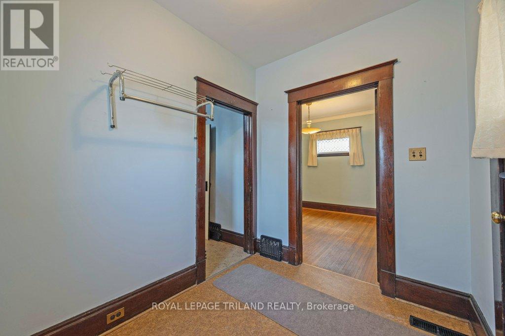 Photo 5 of 36 for 57 Manitoba Street