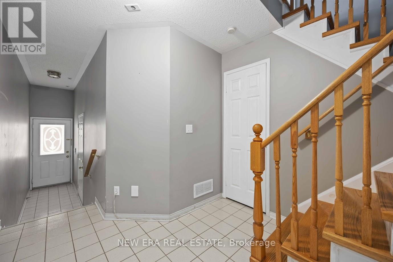 Property at 220 - 83 MONDEO DRIVE image 2