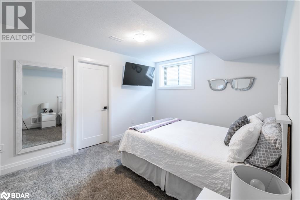 18 Cheslock Crescent Crescent, Warminster, Ontario  L3V 8N8 - Photo 28 - 40690857