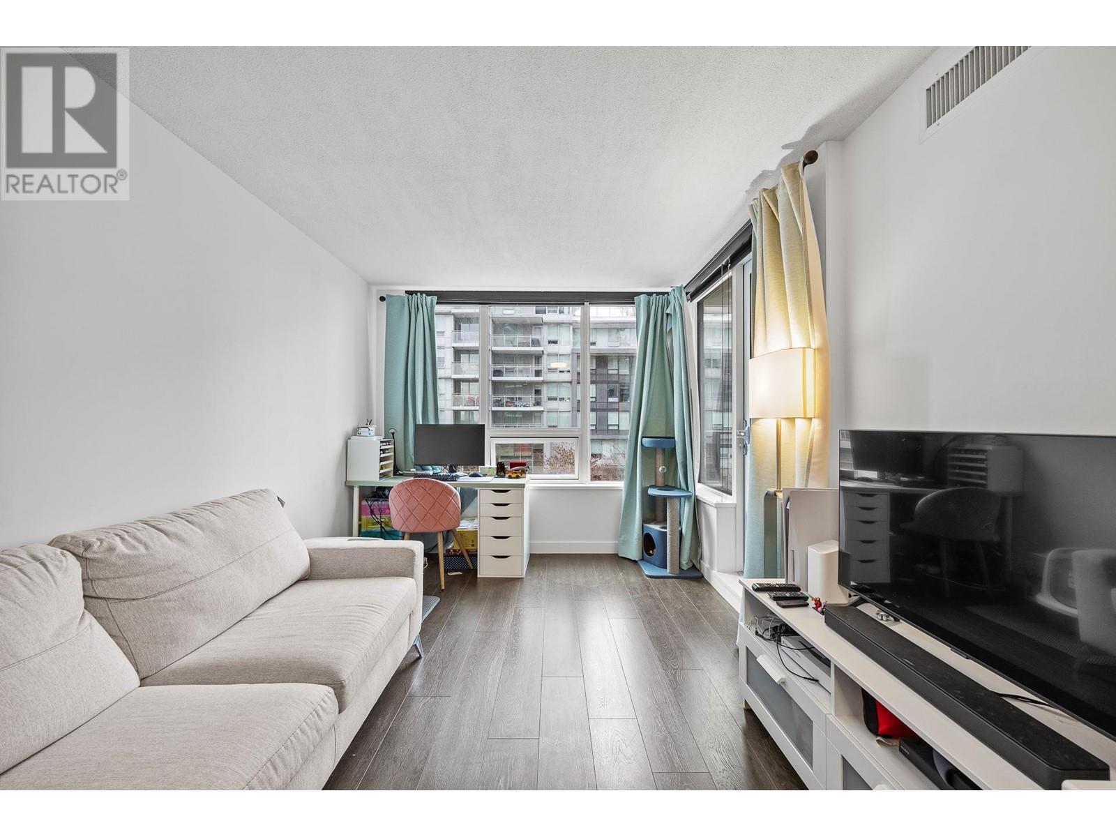 Listing Picture 13 of 15 : 616 3233 KETCHESON ROAD, Richmond / 烈治文 - 魯藝地產 Yvonne Lu Group - MLS Medallion Club Member