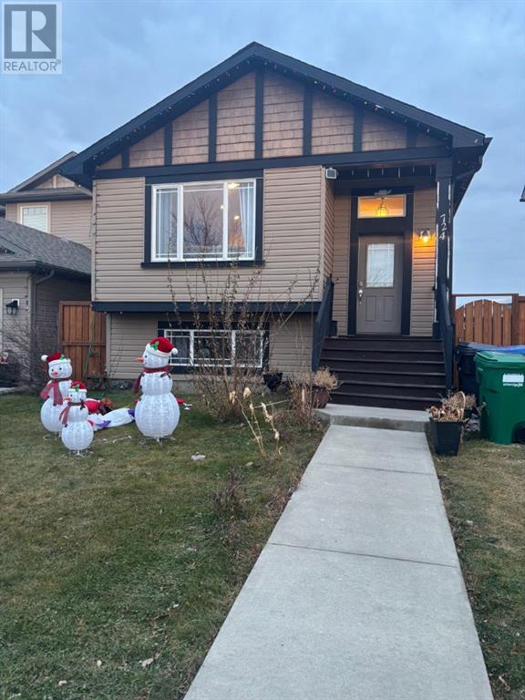 724 Florence Ho Leong Crescent N, Lethbridge, Alberta  T1H 5R5 - Photo 2 - A2183451