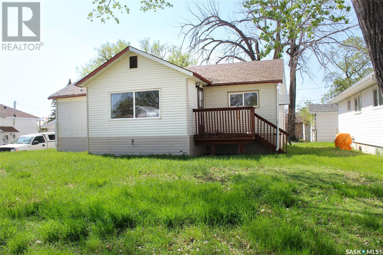 138 Redcoat DRIVE, eastend, Saskatchewan