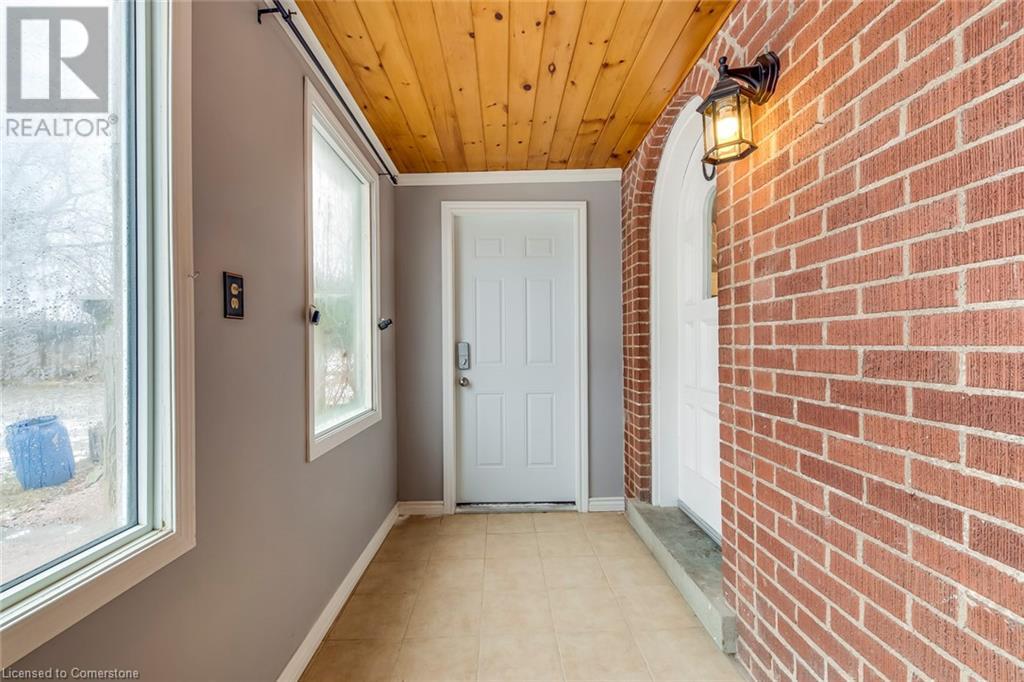 8110 Chippewa Road E, Mount Hope, Ontario  L0R 1W0 - Photo 3 - 40692700