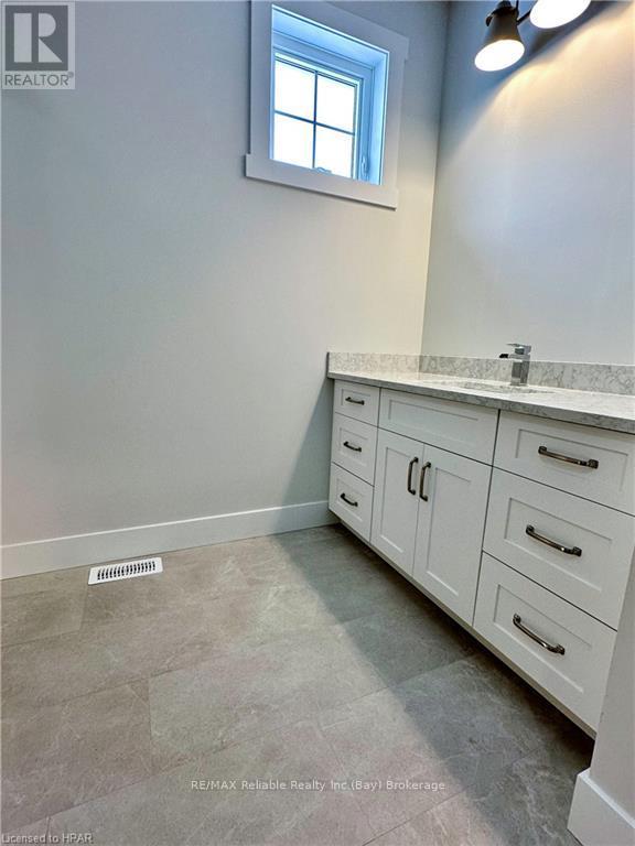 Photo 42 of 48 for 8 Thimbleweed Drive