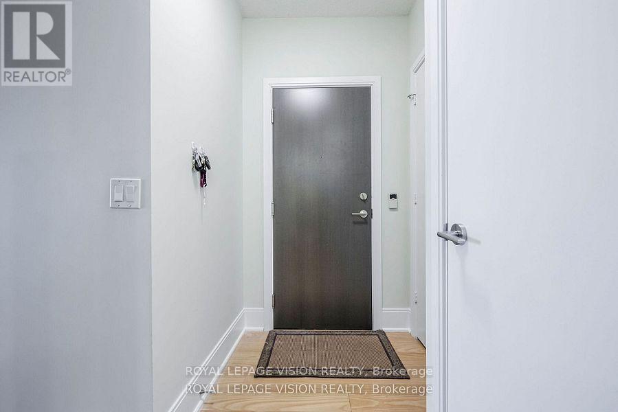 1906 - 181 Wynford Drive, Toronto, Ontario  M3C 0C6 - Photo 7 - C11939392