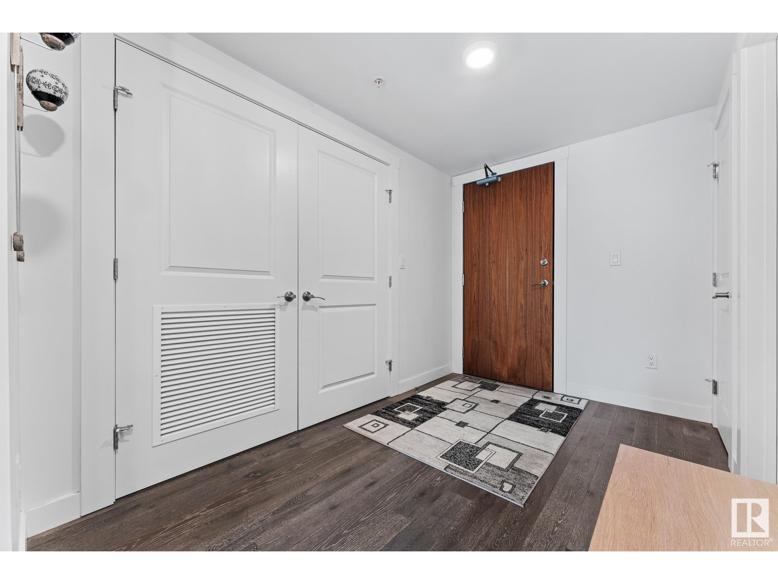 Property at #1304 9720 106 ST NW image 2