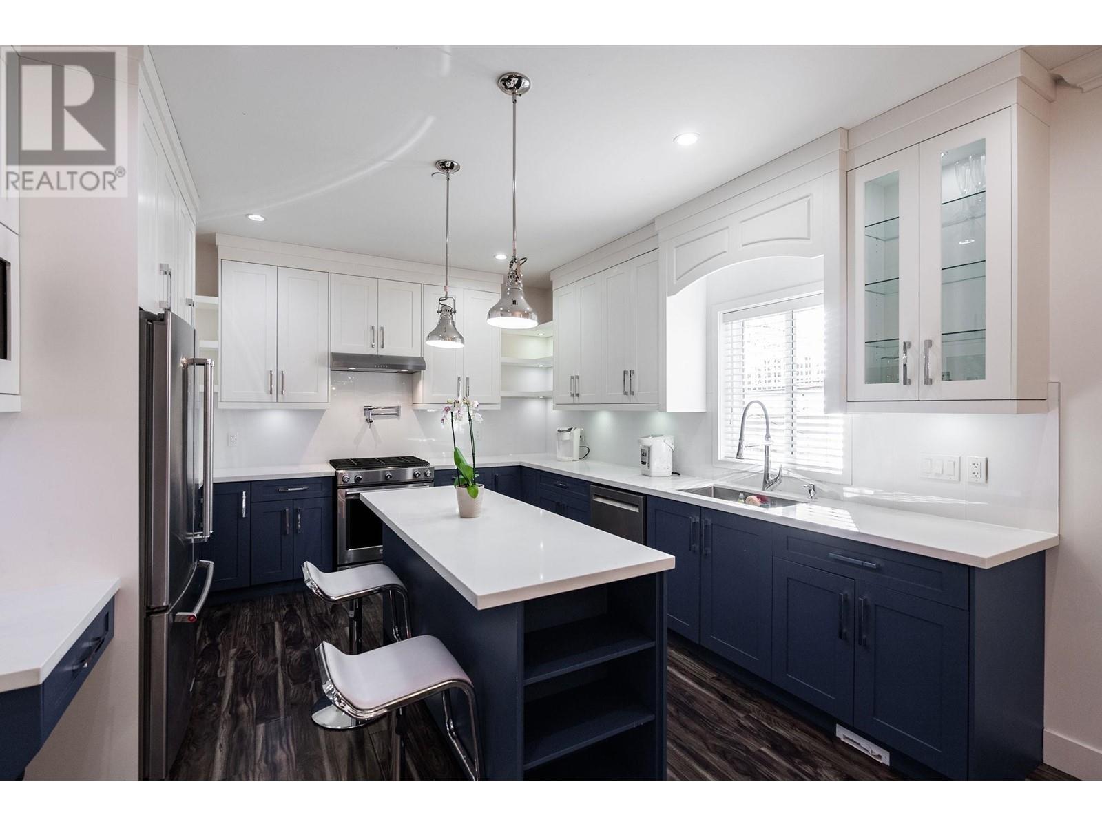 1 1408 Sixth Avenue, New Westminster, British Columbia  V3M 2C6 - Photo 11 - R2955239