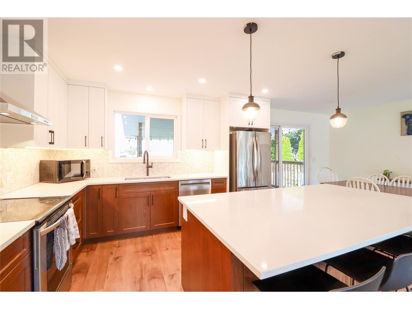 Property at 150 NESBITT Crescent image 3