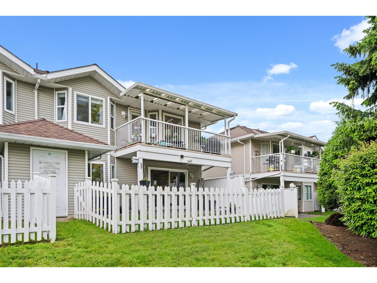 Property at 75 1973 WINFIELD DRIVE image 2