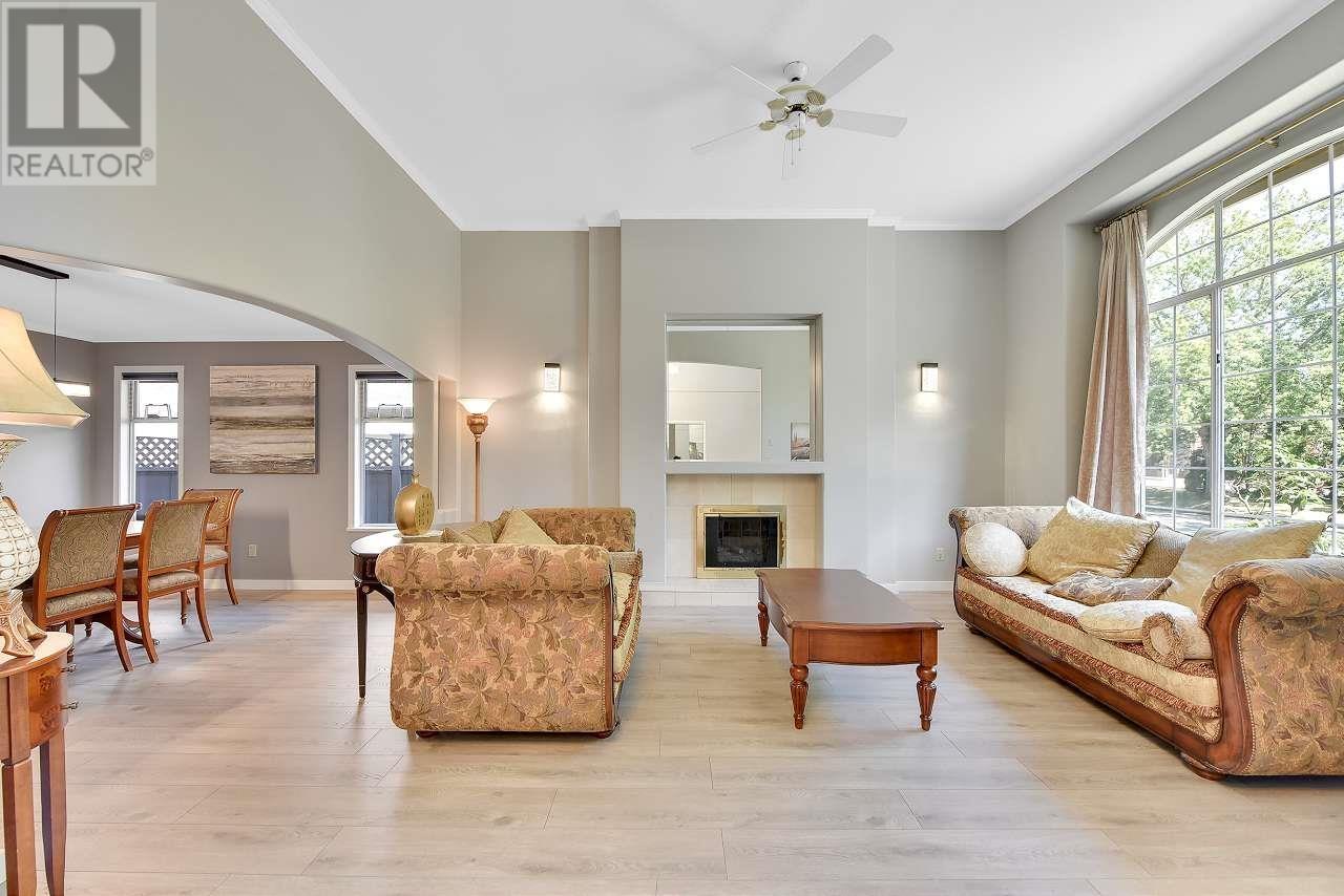 Listing Picture 13 of 40 : 5600 CORNWALL DRIVE, Richmond / 烈治文 - 魯藝地產 Yvonne Lu Group - MLS Medallion Club Member