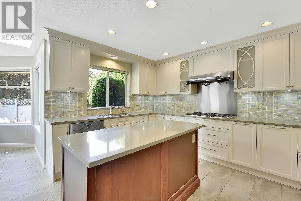 Listing Picture 16 of 40 : 5600 CORNWALL DRIVE, Richmond / 烈治文 - 魯藝地產 Yvonne Lu Group - MLS Medallion Club Member