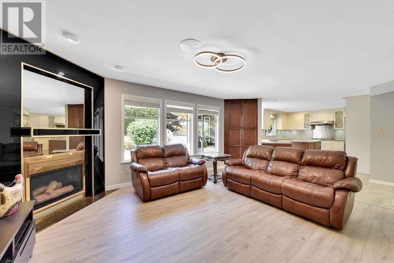 Listing Picture 26 of 40 : 5600 CORNWALL DRIVE, Richmond / 烈治文 - 魯藝地產 Yvonne Lu Group - MLS Medallion Club Member