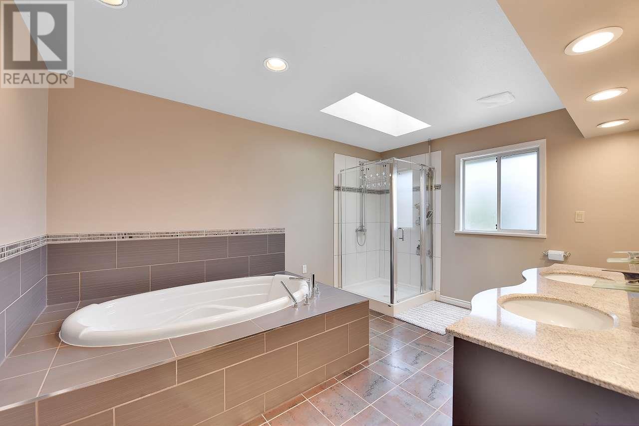 Listing Picture 36 of 40 : 5600 CORNWALL DRIVE, Richmond / 烈治文 - 魯藝地產 Yvonne Lu Group - MLS Medallion Club Member