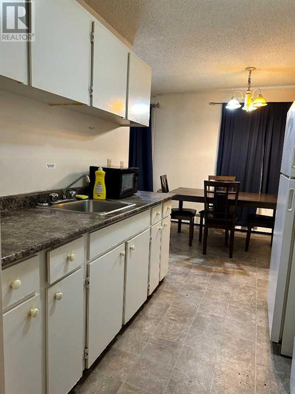 Property at 206, 11 Clearwater Crescent image 5