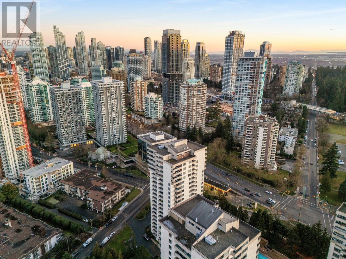 Listing Picture 12 of 20 : 1506 5645 BARKER AVENUE, Burnaby / 本拿比 - 魯藝地產 Yvonne Lu Group - MLS Medallion Club Member
