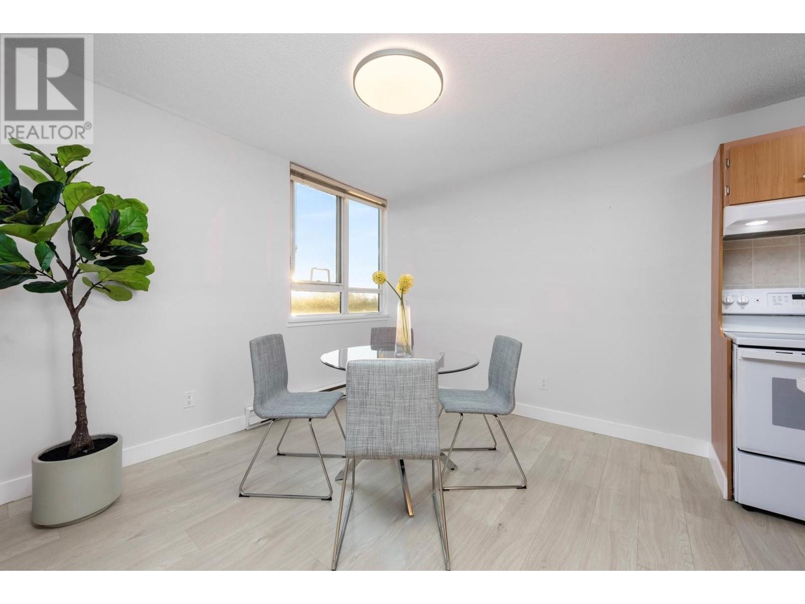 Listing Picture 4 of 20 : 1506 5645 BARKER AVENUE, Burnaby / 本拿比 - 魯藝地產 Yvonne Lu Group - MLS Medallion Club Member