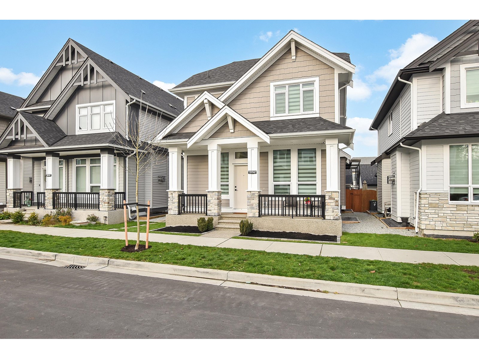 20541 77b Avenue, Langley, British Columbia  V2Y 4K3 - Photo 1 - R2959560