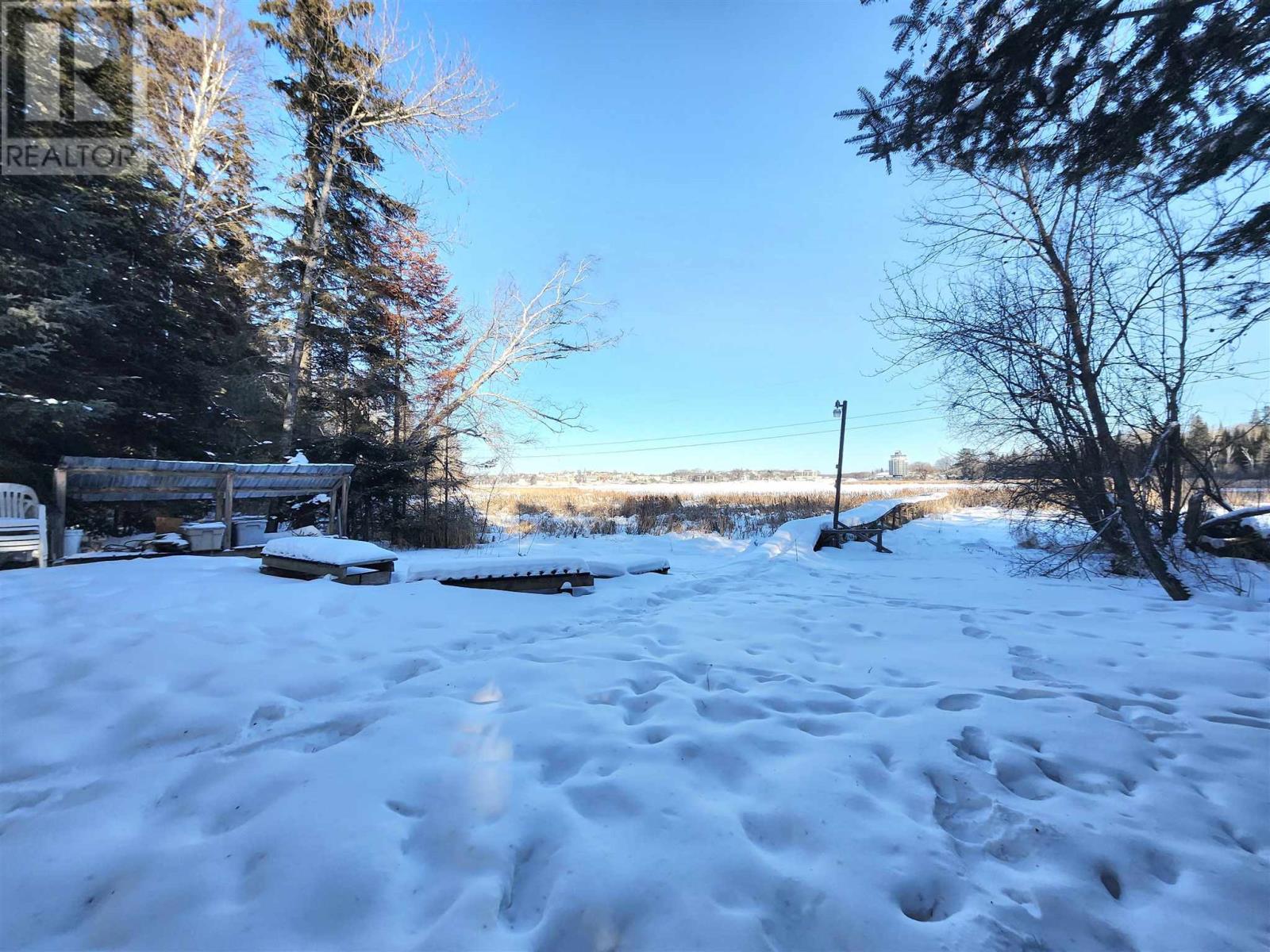 32 Beach Street, Kenora, Ontario  P9N 3X5 - Photo 4 - TB250137
