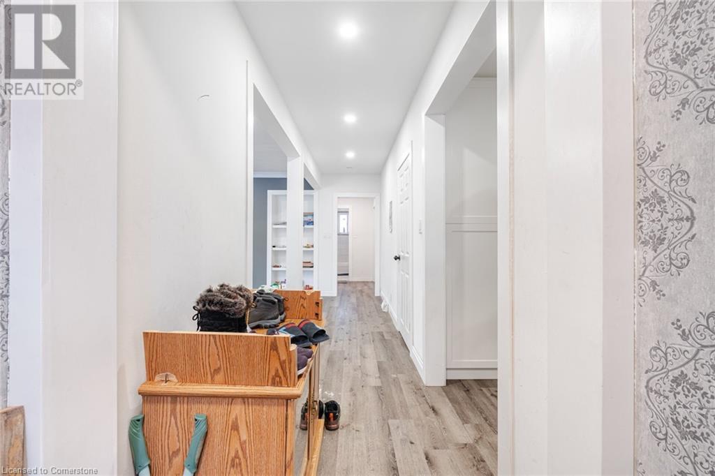 Property at 387 MARY Street N image