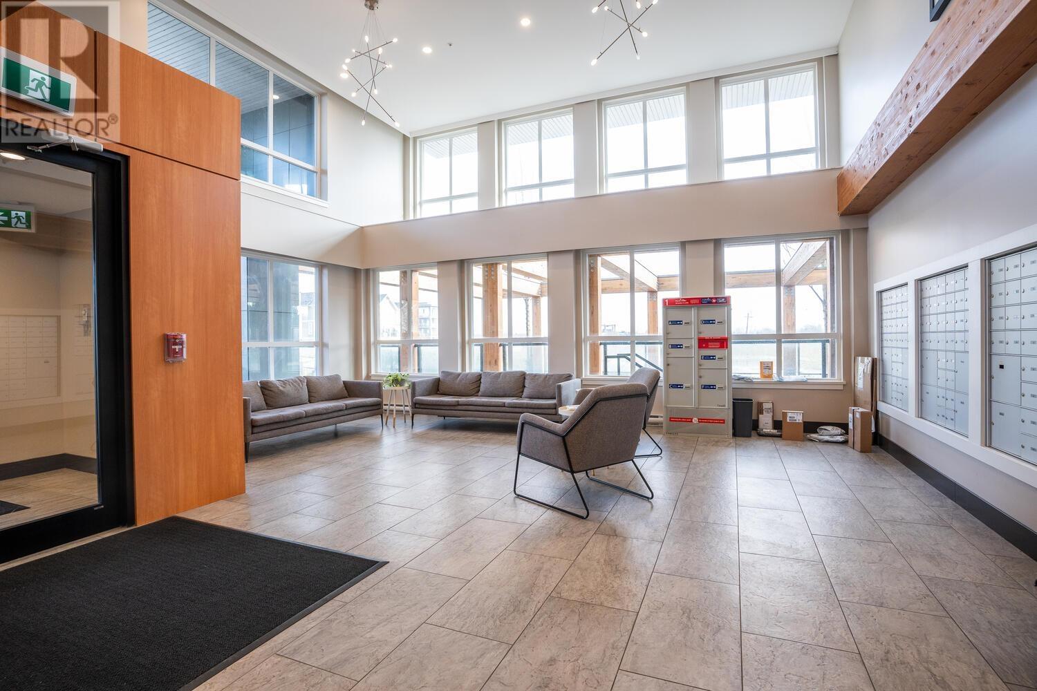 328 4690 Hawk Lane, Delta, British Columbia  V4M 0C4 - Photo 3 - R2948391