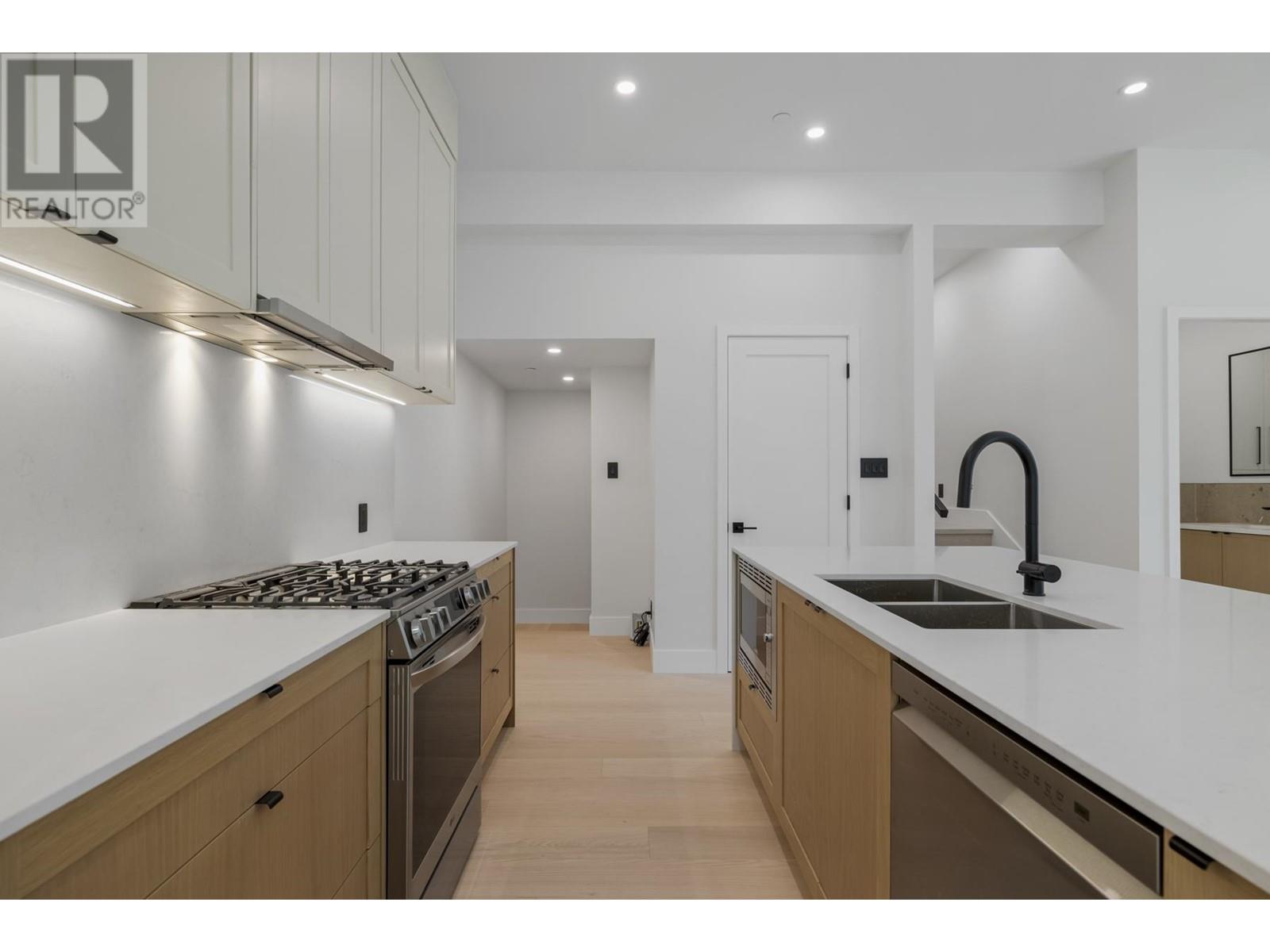 4015 Victoria Drive, Vancouver, British Columbia  V5N 4M9 - Photo 8 - R2959271