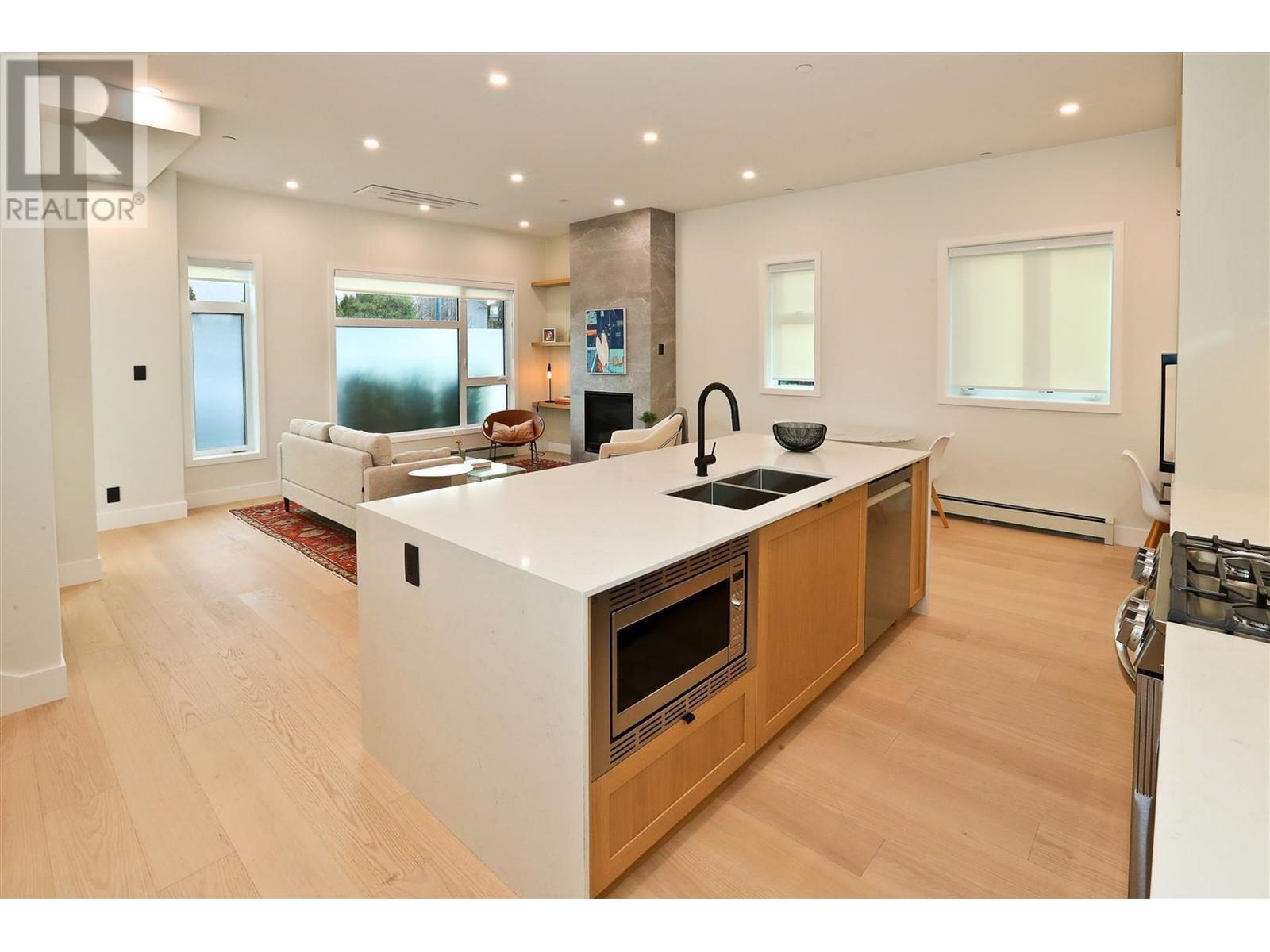 4015 Victoria Drive, Vancouver, British Columbia  V5N 4M9 - Photo 5 - R2959271