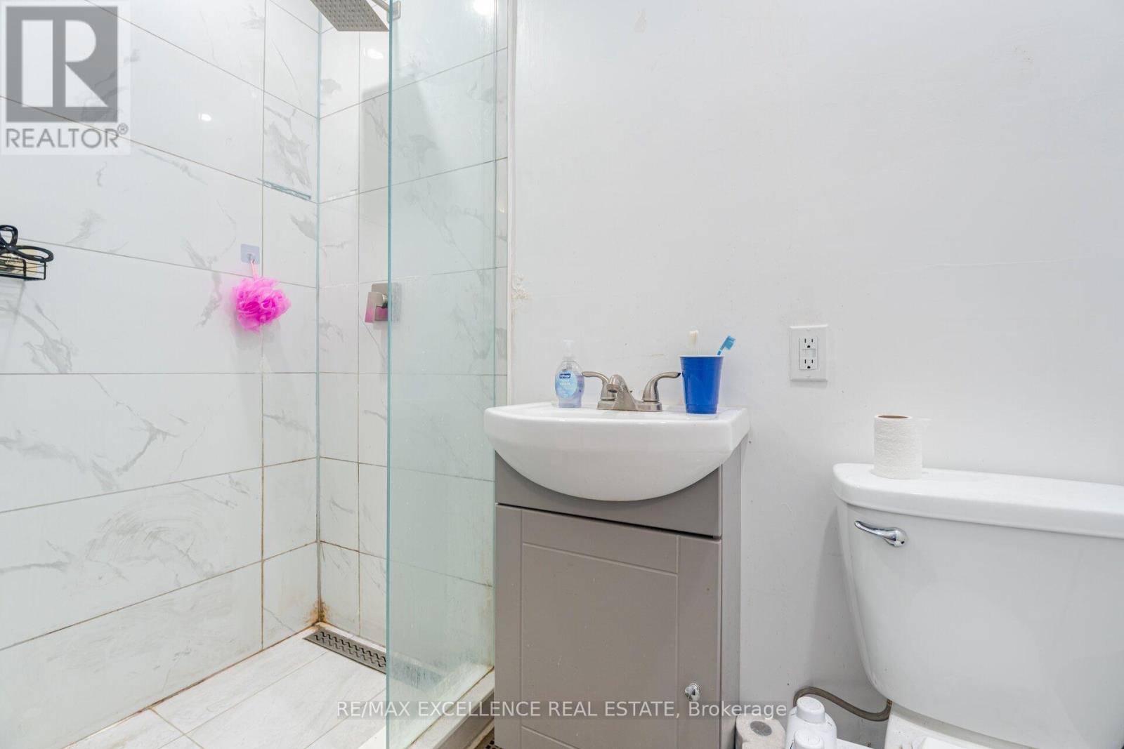 387 Mary Street N, Oshawa (O'neill), Ontario  L1G 5C9 - Photo 8 - E11939672
