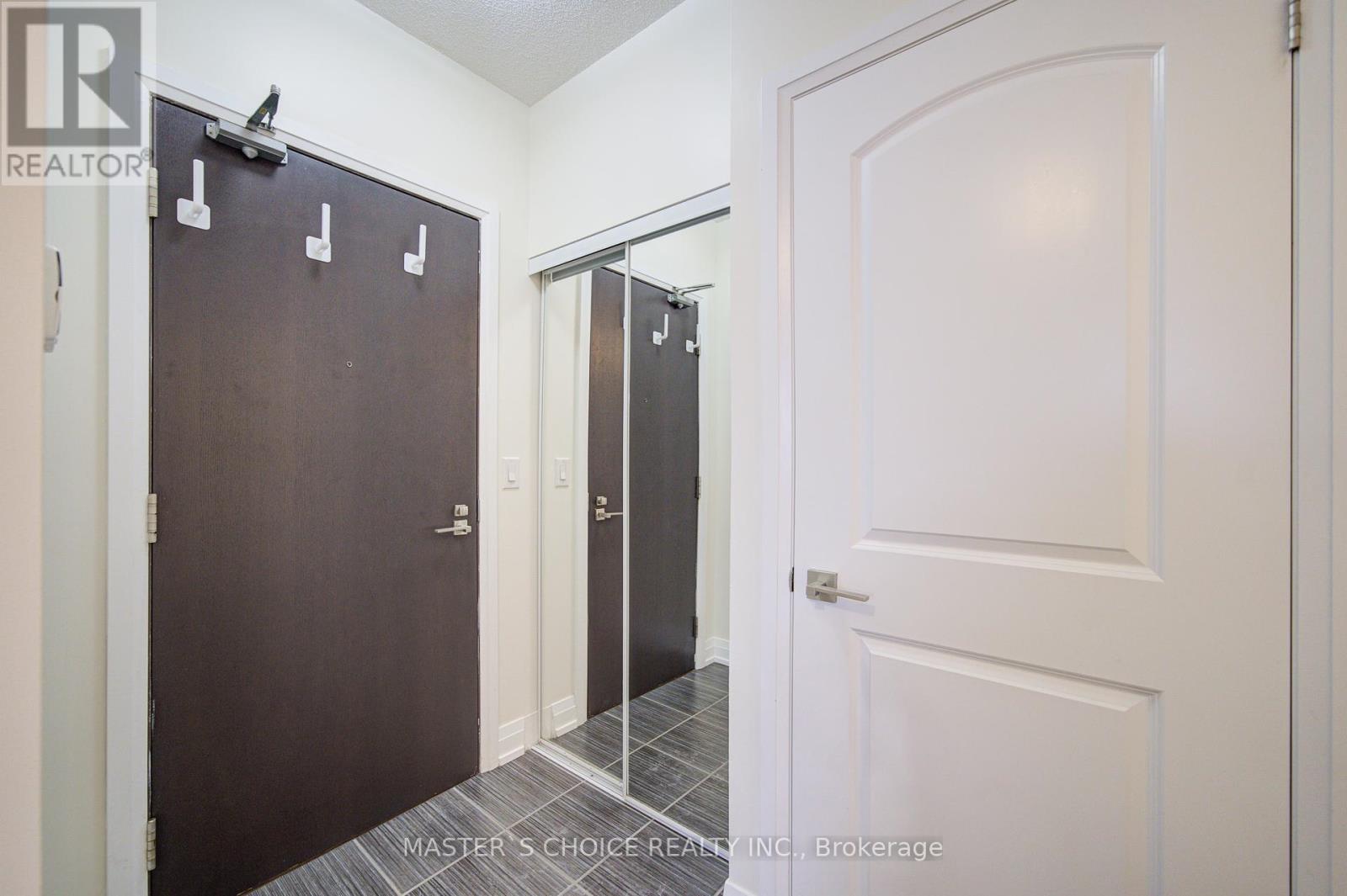 103 - 1060 Sheppard Avenue W, Toronto, Ontario  M3J 0G7 - Photo 4 - W11939685