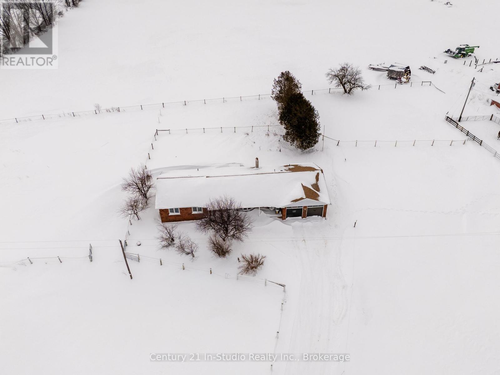 425158 Irish Lake Road, Grey Highlands, Ontario  N0C 1H0 - Photo 38 - X11939676