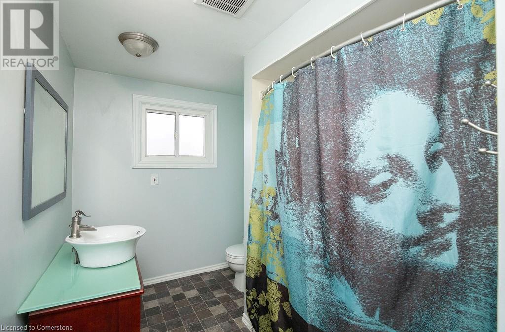 90 Magnolia Drive Unit# 27, Hamilton, Ontario  L9C 6R9 - Photo 29 - 40693168