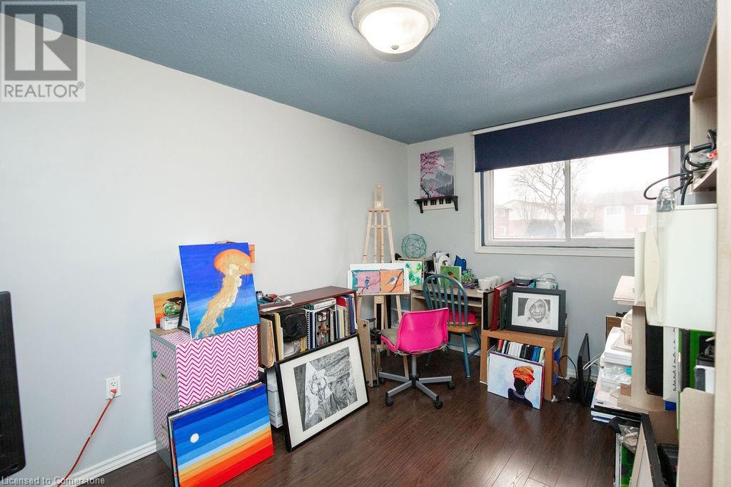 90 Magnolia Drive Unit# 27, Hamilton, Ontario  L9C 6R9 - Photo 38 - 40693168