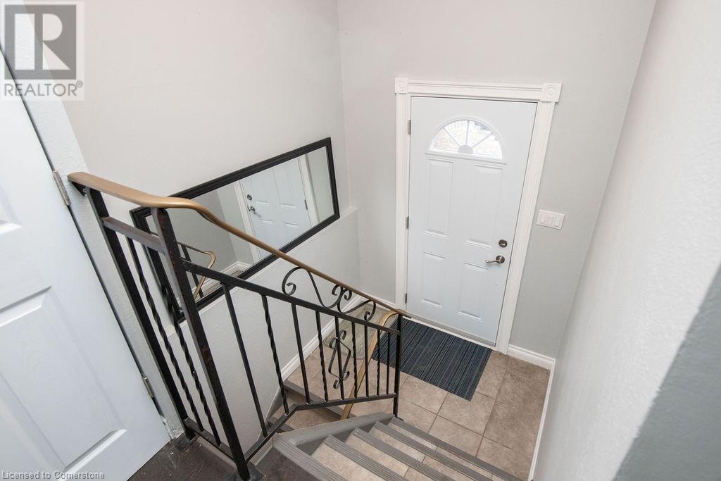 90 Magnolia Drive Unit# 27, Hamilton, Ontario  L9C 6R9 - Photo 5 - 40693168