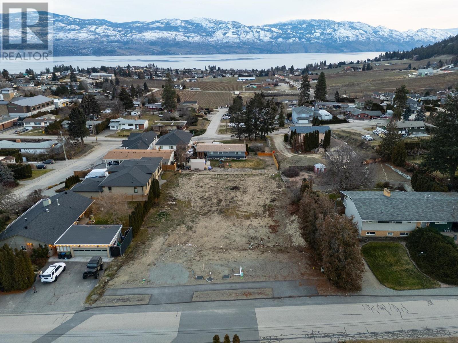 Property at 940 Skyline Road image 5