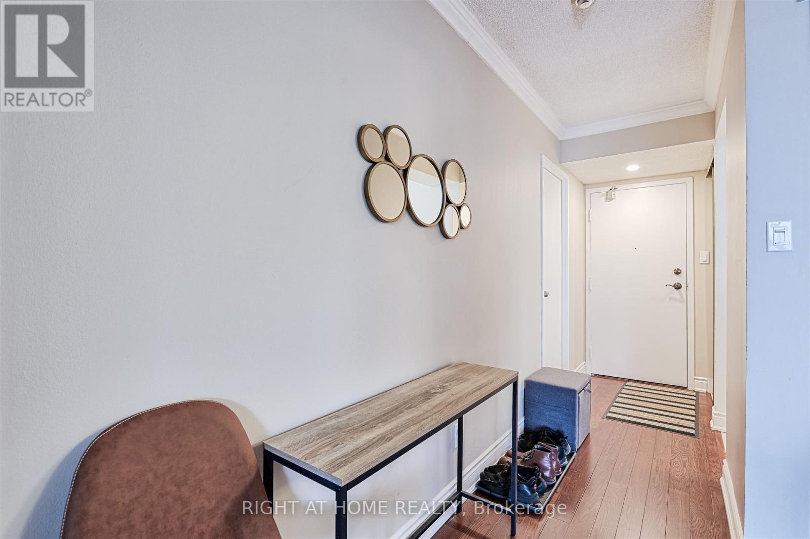 1615 - 633 Bay Street, Toronto, Ontario  M5G 2G4 - Photo 4 - C11939769